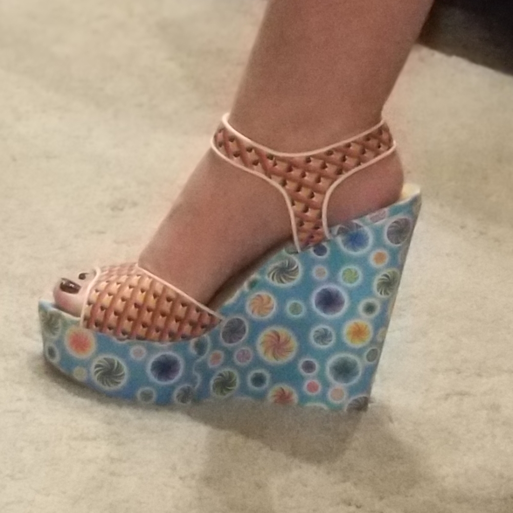 Chinese Laundry Wedges size 10 brand new